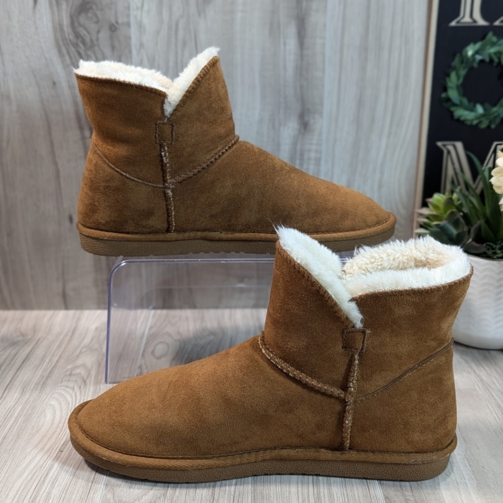 Cushionaire "Happy" Boots Women's Size 9 Hickory Shearling - Picture 3 of 9
